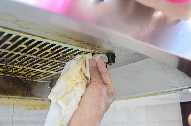 how to clean greasy cabinets above stove tips