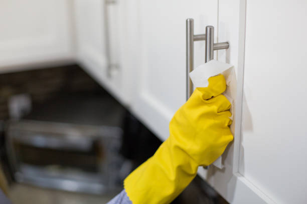 how to clean handles on kitchen cabinets tips